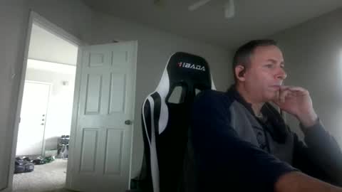 Snapshot of cmypenis chatting on 05-18-26, 03:40 Master Bates online show from 05-18-26, 03:40