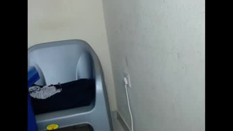 Snapshot of cockfanx chatting on 01-21-25, 06:00 cockfanx online show from 01-21-25, 06:00