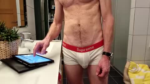 Snapshot of cockvantage chatting on 12-16-24, 06:16 Cockvantage online show from 12-16-24, 06:16