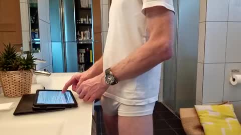 Snapshot of cockvantage chatting on 02-13-25, 03:35 Cockvantage online show from 02-13-25, 03:35