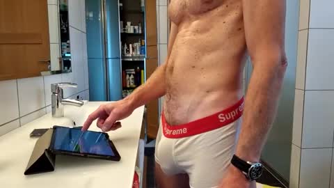 Snapshot of cockvantage chatting on 10-26-25, 02:34 Cockvantage online show from 10-26-25, 02:34