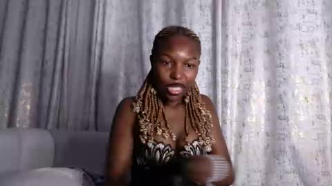 Snapshot of coco_jones_ chatting on 11-25-25, 08:53 Coco online show from 11-25-25, 08:53