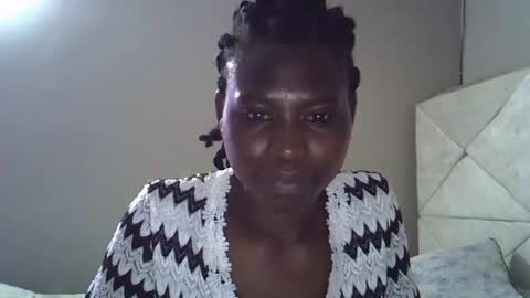 Luna online show from 10-27-25, 08:51