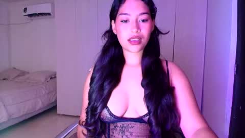 cocoa886863 online show from 11-08-25, 12:33