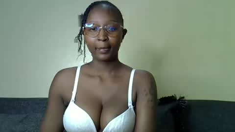 Coco online show from 04-12-26, 03:17