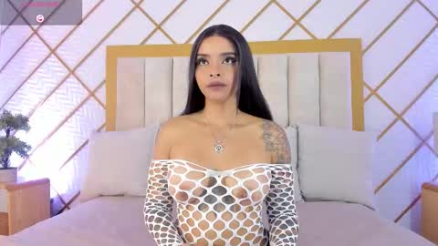 Snapshot of cocodamore1 chatting on 11-18-25, 11:36 online show from 11-18-25, 11:36