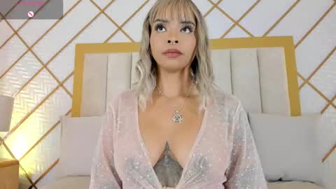 Snapshot of cocodamore1 chatting on 01-05-26, 05:27 online show from 01-05-26, 05:27