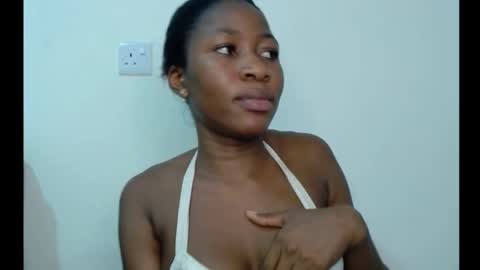 Snapshot of cocopiexx chatting on 11-01-25, 12:40 sachi online show from 11-01-25, 12:40