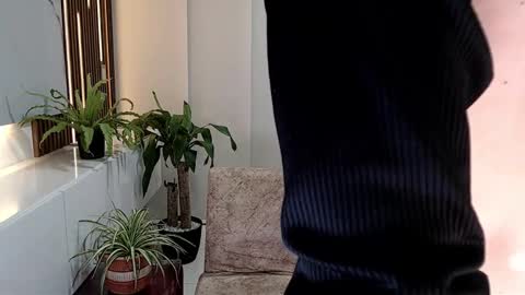 Snapshot of coddy_doll chatting on 12-17-25, 11:33 Coddy online show from 12-17-25, 11:33