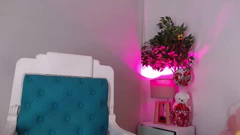 Coffee Dreams online show from 02-24-25, 05:42