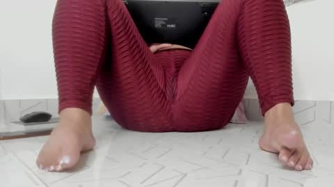 Snapshot of coffee_hot chatting on 12-21-24, 03:36 laurita online show from 12-21-24, 03:36