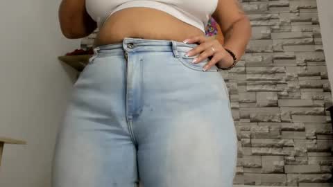 Snapshot of coffee_hot chatting on 01-22-25, 03:18 laurita online show from 01-22-25, 03:18