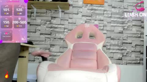 Snapshot of coffee_hot chatting on 02-28-25, 01:36 laurita online show from 02-28-25, 01:36