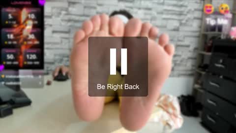 laurita online show from 11-14-25, 01:59