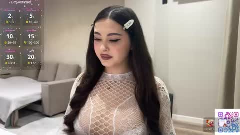 Snapshot of coffee_wihtout_milk chatting on 06-16-26, 10:34 Yumi online show from 06-16-26, 10:34
