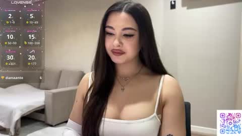 Snapshot of coffee_wihtout_milk chatting on 06-19-26, 10:46 Yumi online show from 06-19-26, 10:46