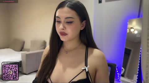 Snapshot of coffee_wihtout_milk chatting on 07-24-26, 12:08 Yumi online show from 07-24-26, 12:08