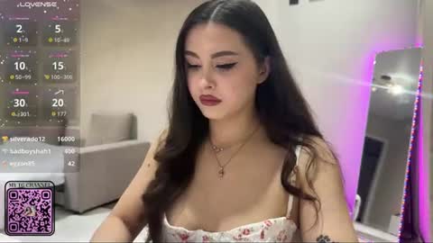Snapshot of coffee_wihtout_milk chatting on 07-29-26, 11:14 Yumi online show from 07-29-26, 11:14