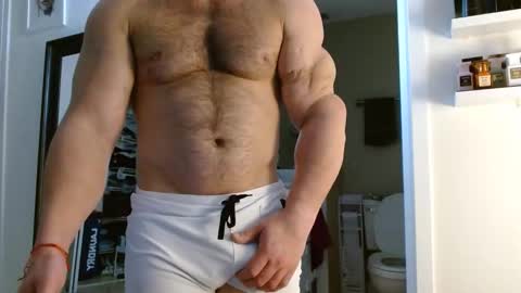 Snapshot of colbymoney chatting on 01-25-25, 03:09 Colby big dick money online show from 01-25-25, 03:09