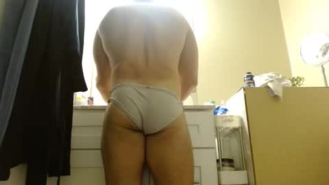 Snapshot of colbymoney chatting on 10-10-25, 02:54 Colby big dick money online show from 10-10-25, 02:54