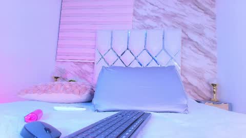 colett online show from 04-11-26, 11:58