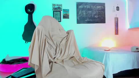 Snapshot of colin_stone chatting on 01-11-25, 06:44 colin_stone online show from 01-11-25, 06:44