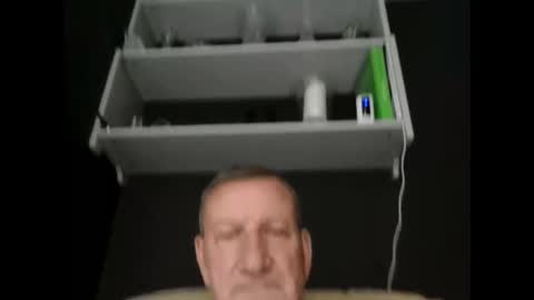 Snapshot of colinbeech chatting on 09-30-25, 12:43 colinbeech online show from 09-30-25, 12:43