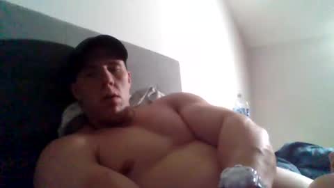 Snapshot of college_muscle chatting on 12-31-24, 10:15 foreverxshredded online show from 12-31-24, 10:15