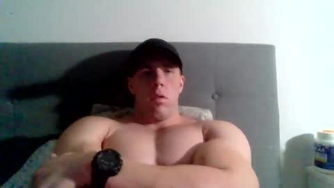 Snapshot of college_muscle chatting on 01-24-25, 05:21 foreverxshredded online show from 01-24-25, 05:21