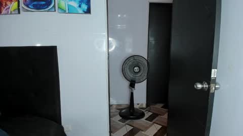 college_muscle_ass online show from 01-19-25, 08:19