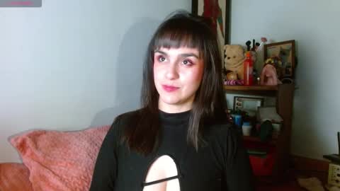 Collette online show from 10-20-25, 04:18