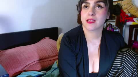 Collette online show from 05-19-26, 04:30