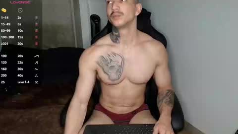 Snapshot of colombianmuscle8 chatting on 01-17-25, 11:18 colombianmuscle8 online show from 01-17-25, 11:18