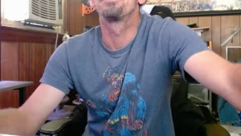Snapshot of comic_king27 chatting on 06-19-26, 09:40 Nelson or ComicKing and sometime Peachy143 online show from 06-19-26, 09:40