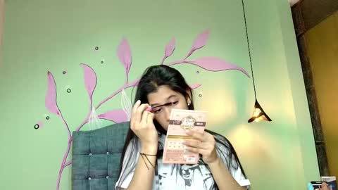 C O N N I E online show from 03-04-25, 12:12