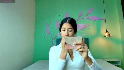 C O N N I E online show from 10-19-25, 11:33