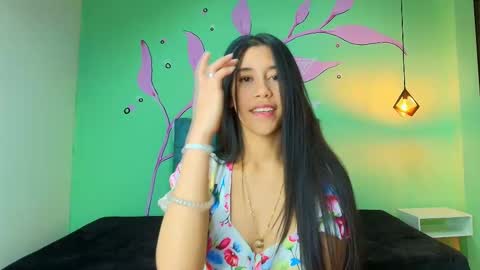 C O N N I E online show from 11-24-25, 08:52