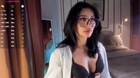 connie    online show from 11-28-25, 09:45