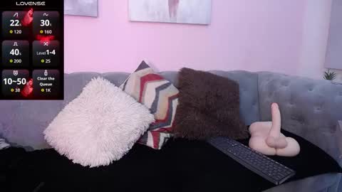 Connie online show from 11-28-25, 10:23