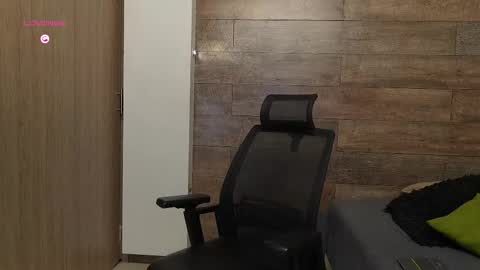 connor_h1 online show from 03-22-26, 04:05