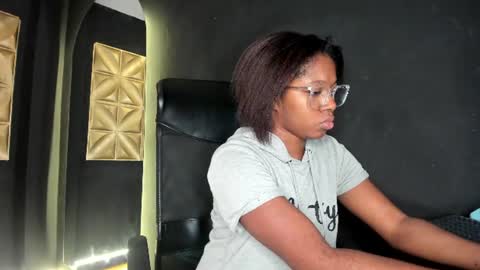 Nilo Solem online show from 06-18-26, 08:46