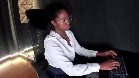 Nilo Solem online show from 06-20-26, 06:54