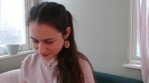 ANR Mommy online show from 11-30-25, 04:11