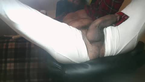 bearded hairy pits big brown cock online show from 01-01-25, 12:44