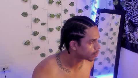 Snapshot of cookedcock chatting on 11-08-25, 01:33 Aaron online show from 11-08-25, 01:33