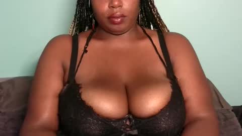 Cookie1019 online show from 10-22-25, 04:07