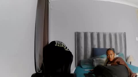 Snapshot of cookiecandyx chatting on 05-11-26, 12:22 cookiecandyx online show from 05-11-26, 12:22