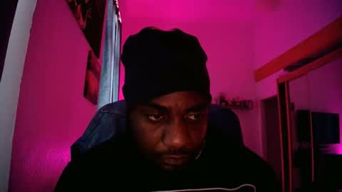 Snapshot of coolio_600 chatting on 11-10-25, 10:47 coolio_600 online show from 11-10-25, 10:47