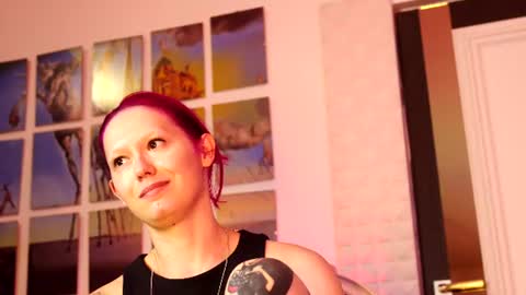 Snapshot of coolteacher chatting on 06-16-26, 11:02 Ginger The Cringer online show from 06-16-26, 11:02