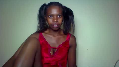 coquine_lara online show from 04-21-26, 02:15